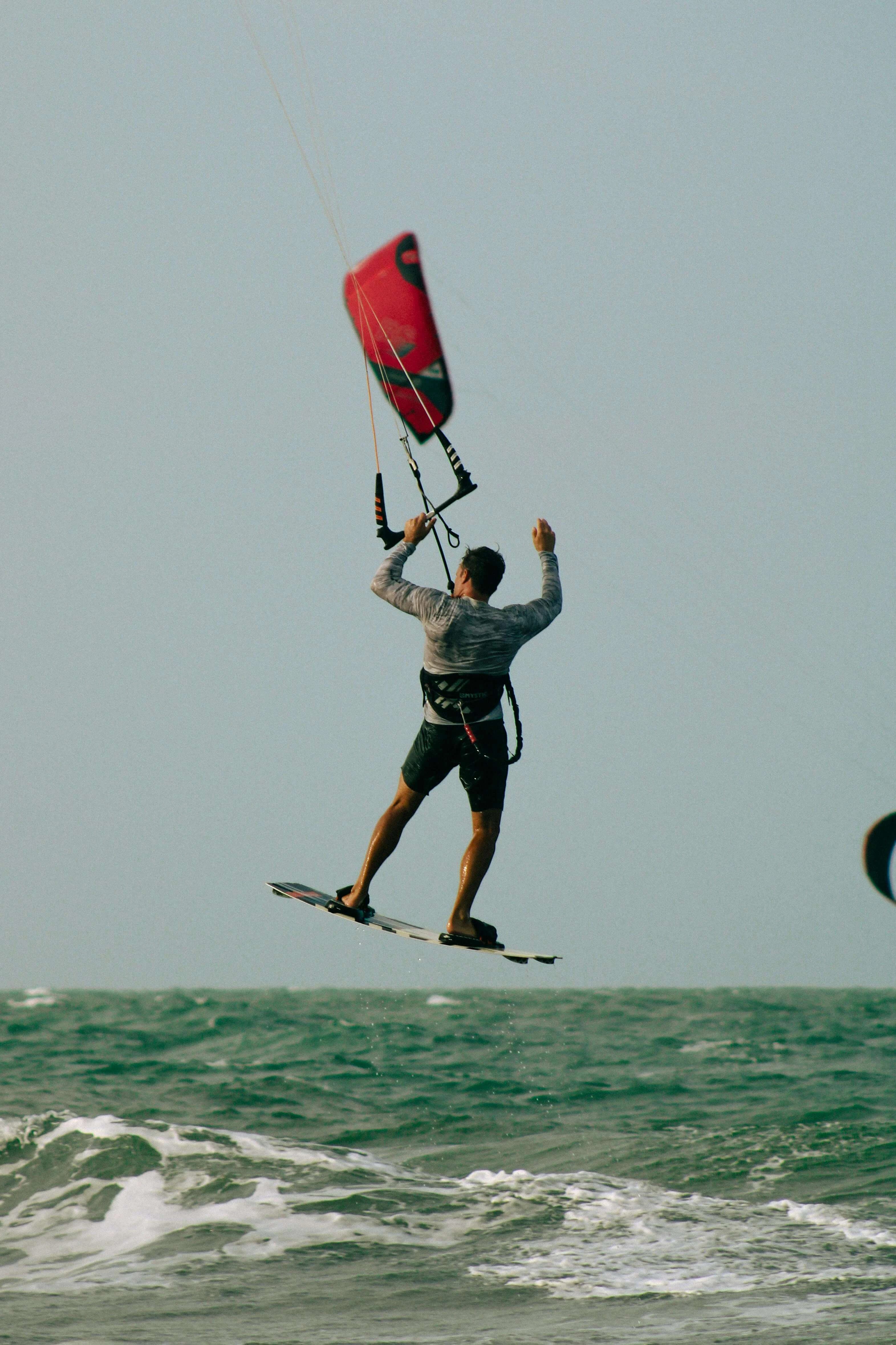 Kitesurfing